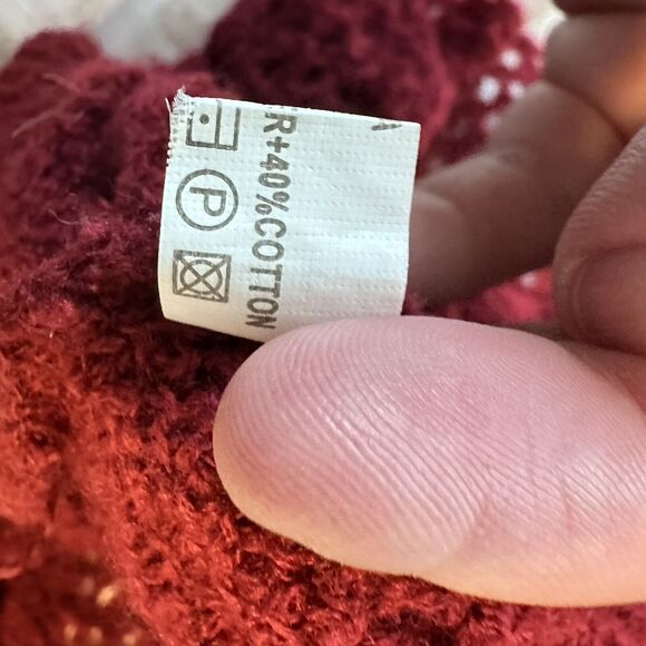 Infinity Scarf Red Knit 52” Ruffles Circle Loop Cowl Neck Cozy Warm  Clothing - Picture 4 of 9